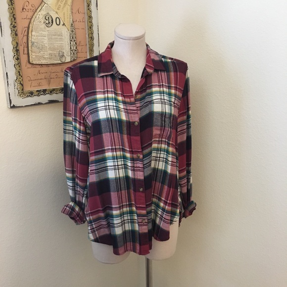 American Eagle Outfitters Tops - American Eagle flannel
